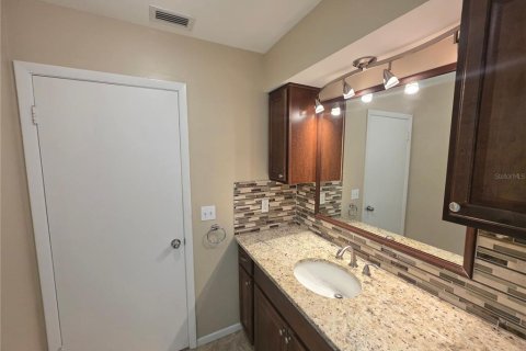 Villa ou maison à louer à Venice, Floride: 2 chambres, 147.25 m2 № 2157057 - photo 16