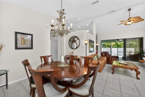 Villa ou maison à vendre à Port Charlotte, Floride: 3 chambres, 201.23 m2 № 2226802 - photo 8