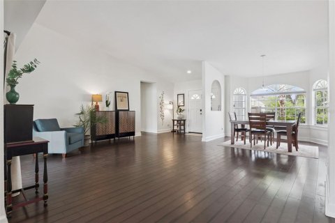 House in Orlando, Florida 3 bedrooms, 199.83 sq.m. № 2330157 - photo 3