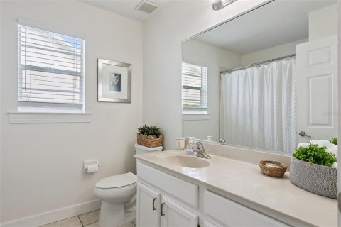 House in Orlando, Florida 3 bedrooms, 199.83 sq.m. № 2330157 - photo 19