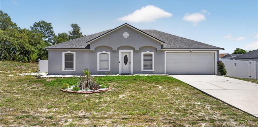 Casa en Spring Hill, Florida 3 dormitorios, 150.41 m2 № 2156367