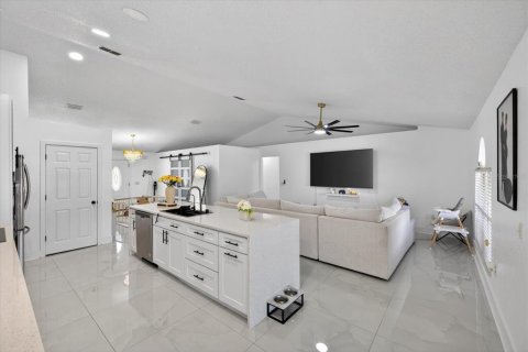 Casa en venta en Spring Hill, Florida, 3 dormitorios, 150.41 m2 № 2156367 - foto 10