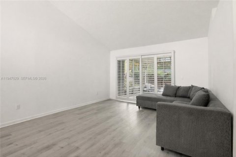 House in Riverview, Florida 4 bedrooms № 2004300 - photo 8