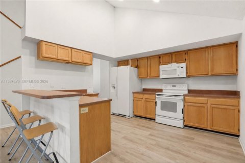 House in Riverview, Florida 4 bedrooms № 2004300 - photo 15