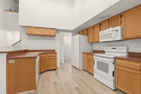 House in Riverview, Florida 4 bedrooms № 2004300 - photo 12