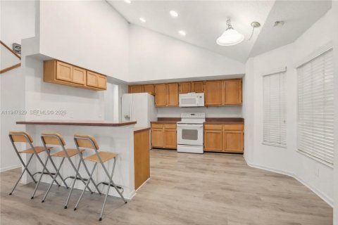 House in Riverview, Florida 4 bedrooms № 2004300 - photo 13