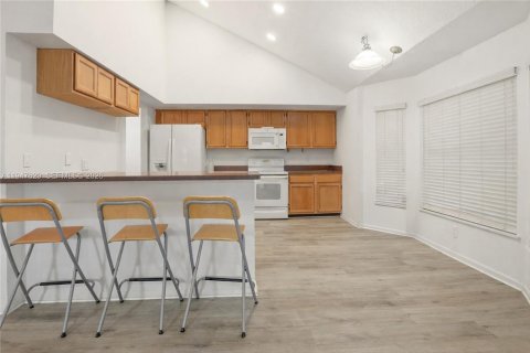 House in Riverview, Florida 4 bedrooms № 2004300 - photo 14