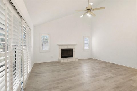 House in Riverview, Florida 4 bedrooms № 2004300 - photo 9