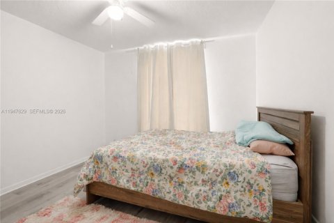 House in Riverview, Florida 4 bedrooms № 2004300 - photo 18