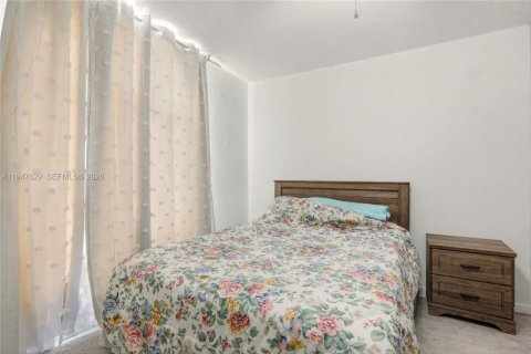 House in Riverview, Florida 4 bedrooms № 2004300 - photo 25