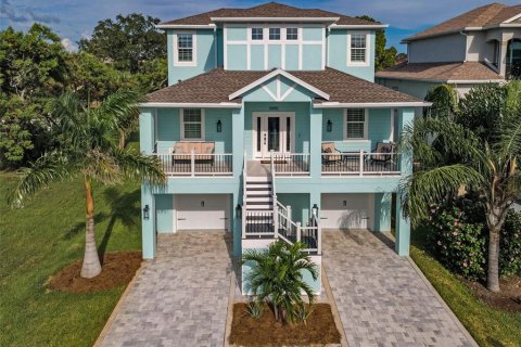 Villa ou maison à New Port Richey, Floride 4 chambres, 232.91 m2 № 2425316