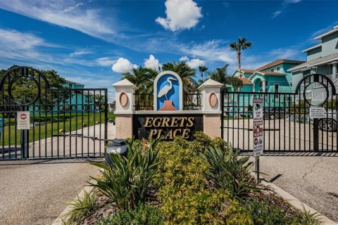 Villa ou maison à vendre à New Port Richey, Floride: 4 chambres, 232.91 m2 № 2425316 - photo 2