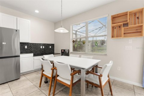 Touwnhouse à vendre à Kissimmee, Floride: 4 chambres, 177.16 m2 № 2383814 - photo 7