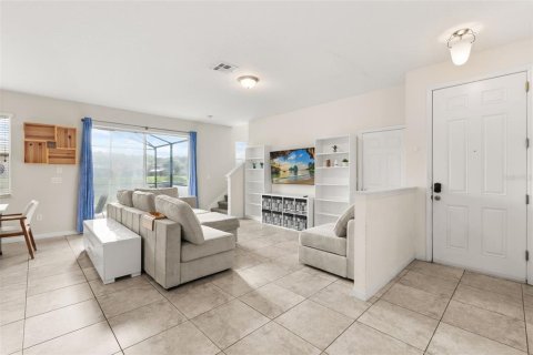Touwnhouse à vendre à Kissimmee, Floride: 4 chambres, 177.16 m2 № 2383814 - photo 2