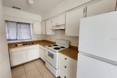 Снять в аренду квартиру в Гейнсвилл, Флорида 1 комната, 97.45м2, № 1817314 - фото 6