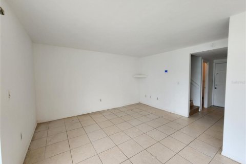 Снять в аренду квартиру в Гейнсвилл, Флорида 1 комната, 97.45м2, № 1817314 - фото 7