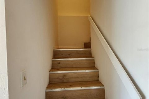 Снять в аренду квартиру в Гейнсвилл, Флорида 1 комната, 97.45м2, № 1817314 - фото 8