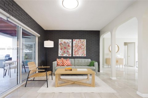 Casa en alquiler en Hollywood, Florida, 3 dormitorios, 166.2 m2 № 2085978 - foto 12