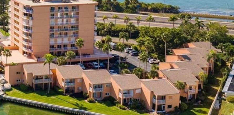 Casa en Saint Petersburg, Florida 2 dormitorios, 114.73 m2 № 1570049