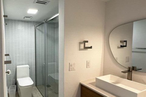 House in Saint Petersburg, Florida 2 bedrooms, 114.73 sq.m. № 1570049 - photo 9