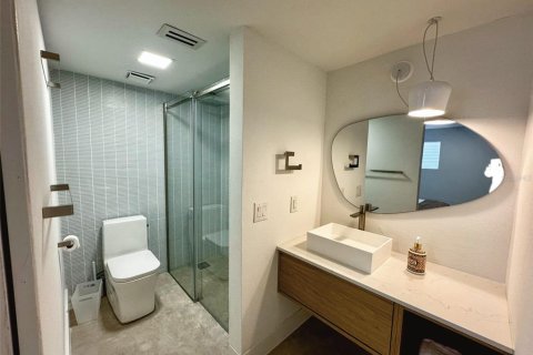 House in Saint Petersburg, Florida 2 bedrooms, 114.73 sq.m. № 1570049 - photo 10