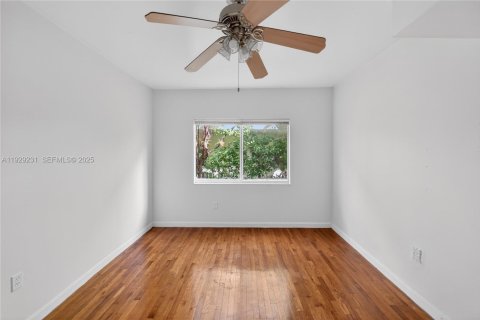 Снять в аренду квартиру в Майами-Бич, Флорида 2 спальни, № 2034158 - фото 16