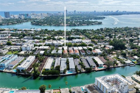 Снять в аренду квартиру в Майами-Бич, Флорида 2 спальни, № 2034158 - фото 4