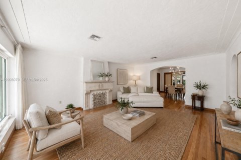 House in Miami Beach, Florida 3 bedrooms, 164.81 sq.m. № 2072663 - photo 4
