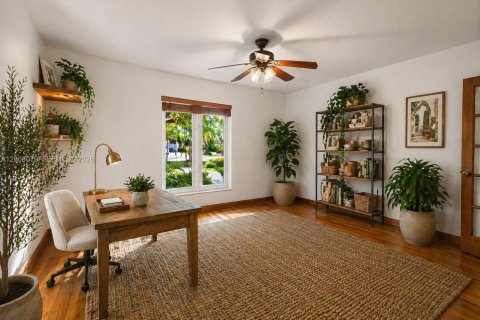 House in Miami Beach, Florida 3 bedrooms, 164.81 sq.m. № 2072663 - photo 12