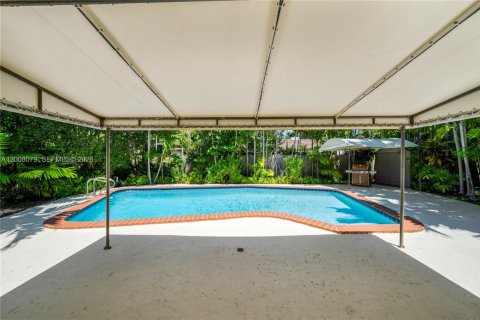 House in Miami Beach, Florida 3 bedrooms, 164.81 sq.m. № 2072663 - photo 22