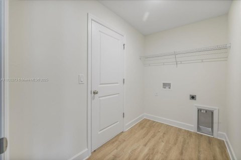 Villa ou maison à vendre à Cape Coral, Floride: 4 chambres, 197.6 m2 № 1819708 - photo 24