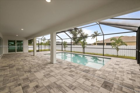 Villa ou maison à vendre à Cape Coral, Floride: 4 chambres, 197.6 m2 № 1819708 - photo 26