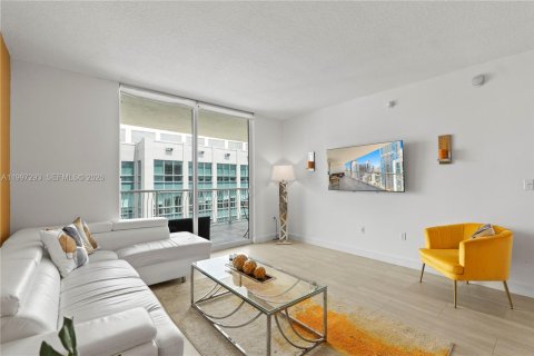 Condominio en venta en Miami, Florida, 1 dormitorio, 76.64 m2 № 2154864 - foto 10