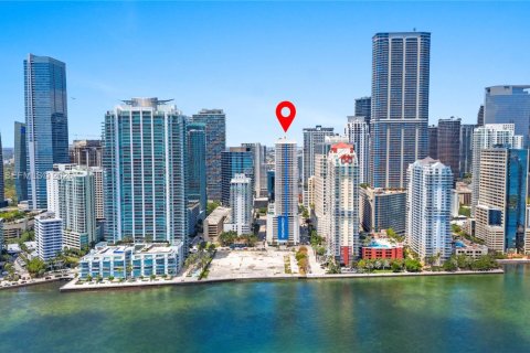 Condominio en Miami, Florida, 1 dormitorio  № 2154864