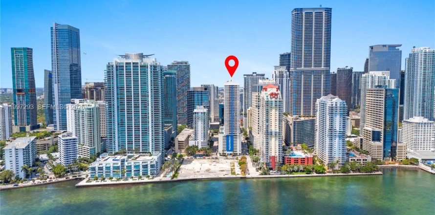 Condominio en Miami, Florida, 1 dormitorio  № 2154864