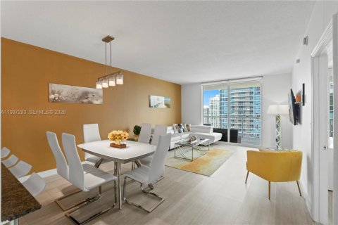 Condominio en venta en Miami, Florida, 1 dormitorio, 76.64 m2 № 2154864 - foto 9