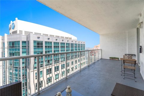Condominio en venta en Miami, Florida, 1 dormitorio, 76.64 m2 № 2154864 - foto 6