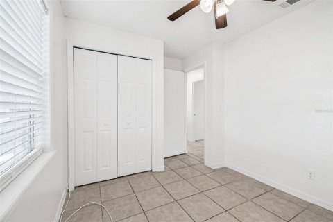 House in Plant City, Florida 3 bedrooms, 84.73 sq.m. № 1919554 - photo 18