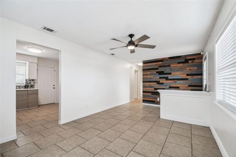 Casa en venta en Plant City, Florida, 3 dormitorios, 84.73 m2 № 1919554 - foto 9