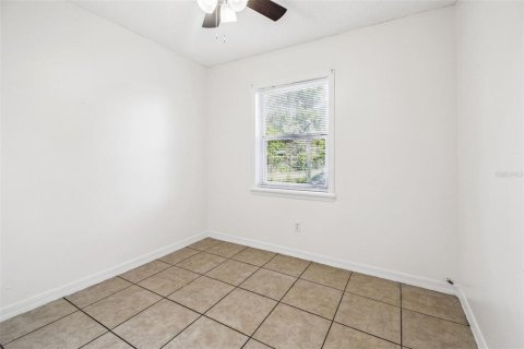 House in Plant City, Florida 3 bedrooms, 84.73 sq.m. № 1919554 - photo 15