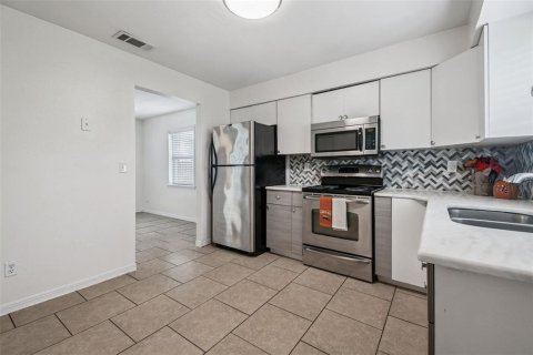 Casa en venta en Plant City, Florida, 3 dormitorios, 84.73 m2 № 1919554 - foto 11