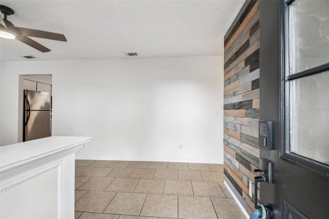 House in Plant City, Florida 3 bedrooms, 84.73 sq.m. № 1919554 - photo 6