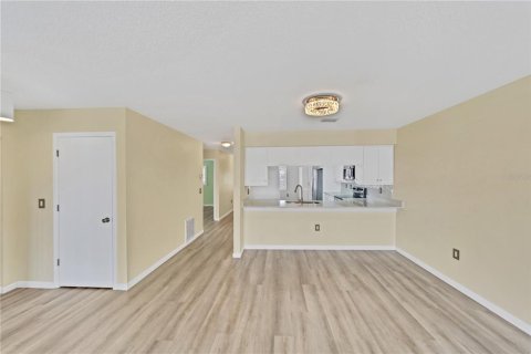Купить кондоминиум в Эллентон, Флорида 3 комнаты, 128.67м2, № 2208767 - фото 23