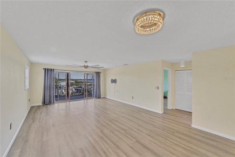 Купить кондоминиум в Эллентон, Флорида 3 комнаты, 128.67м2, № 2208767 - фото 25