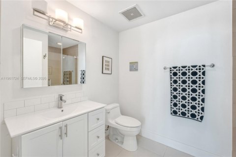 Купить кондоминиум в Майами, Флорида 2 спальни, 101.08м2, № 2025371 - фото 15