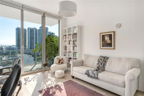 Купить кондоминиум в Майами, Флорида 2 спальни, 101.08м2, № 2025371 - фото 11