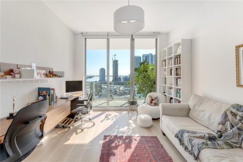 Купить кондоминиум в Майами, Флорида 2 спальни, 101.08м2, № 2025371 - фото 10