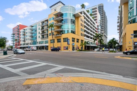 Condo in Tampa, Florida, 2 bedrooms  № 2296744