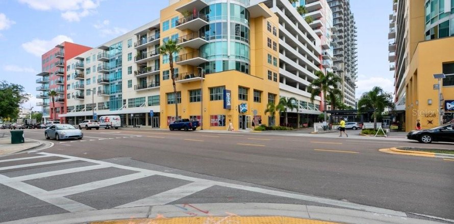 Condominio en Tampa, Florida, 2 dormitorios  № 2296744