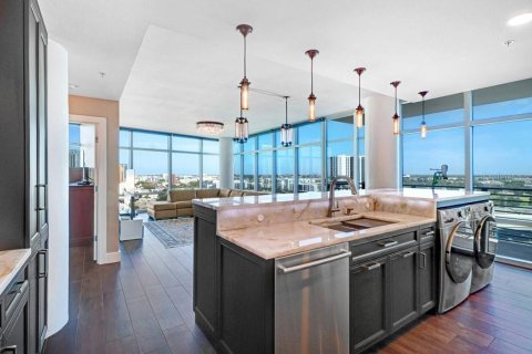 Condominio en venta en Tampa, Florida, 2 dormitorios, 148.55 m2 № 2296744 - foto 7